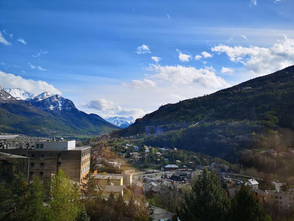 Agréable T3 mezzanine jusqu'à 5 personnes Apartamento Briançon Exterior foto